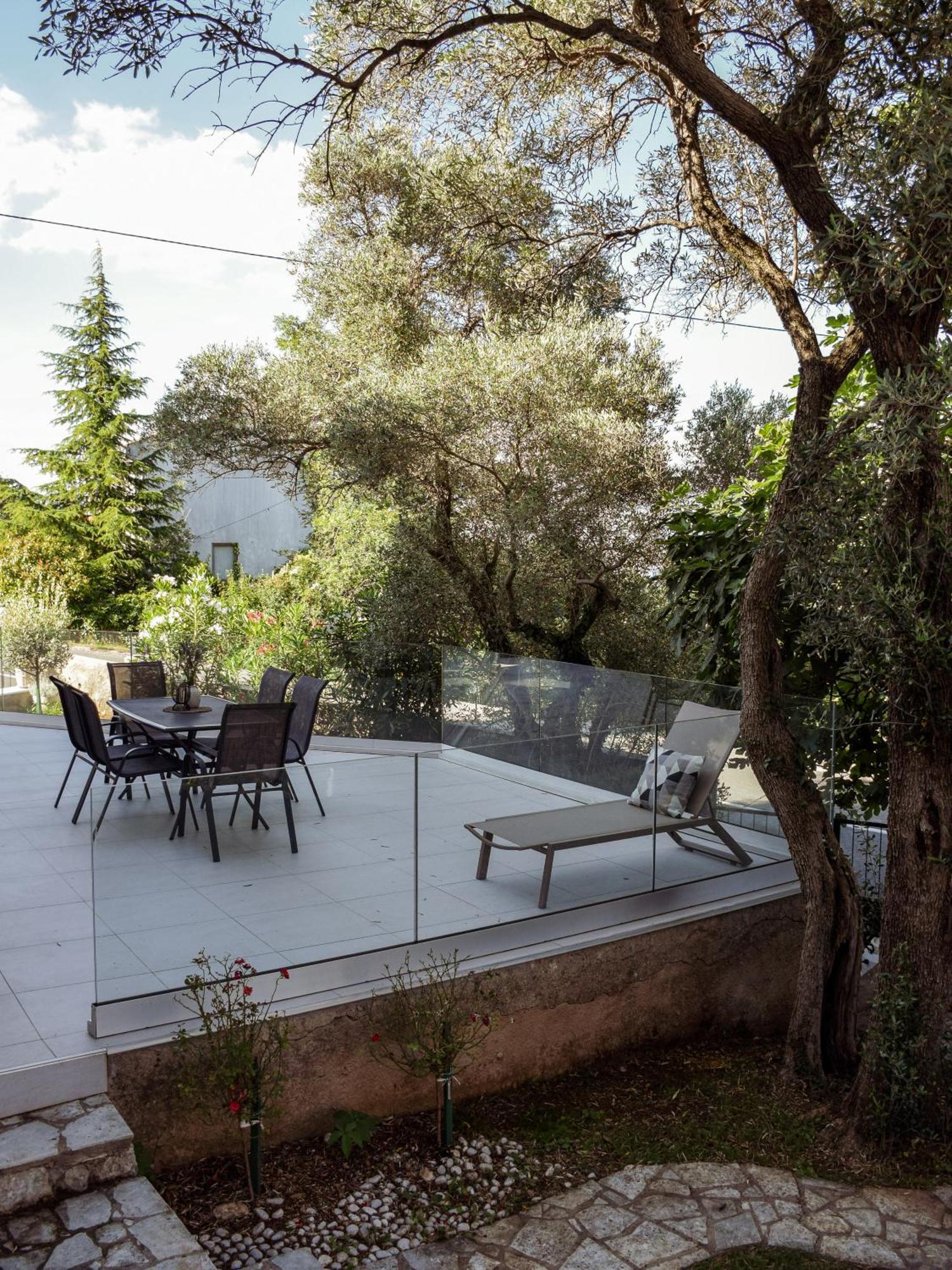 Apartments Petra Risika Extérieur photo